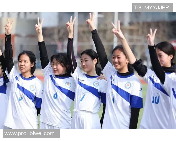 沙市一中足球队奋勇拼搏展现青春风采助力校园文化建设与体育精神传承