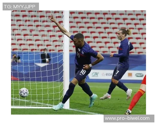 瑞典与法国足球文化的碰撞与发展历程探讨 瑞典与法国足球文化的碰撞与发展历程探讨