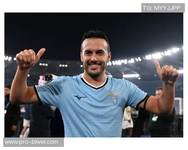 足球后卫球星的崛起与影响力分析:他们如何改变比赛格局与战术理念 足球后卫球星的崛起与影响力分析:他们如何改变比赛格局与战术理念