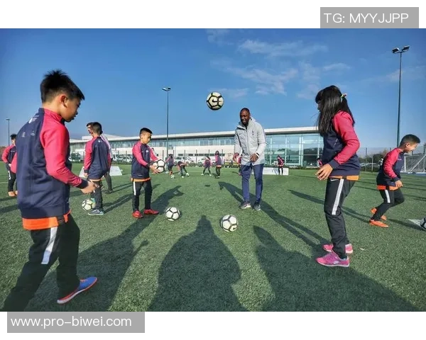 足球宝贝私拍揭秘独特魅力与时尚风格展现让你领略不一样的足球世界