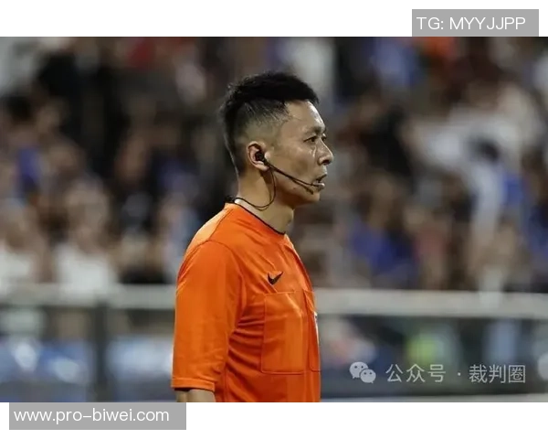 足球裁判马济的执法之路与职业生涯的精彩瞬间回顾